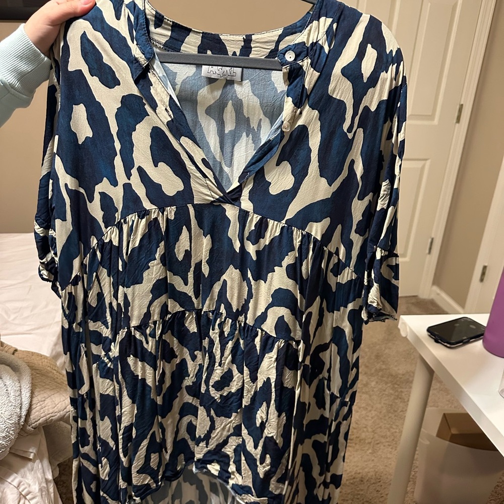 Anthropologie Navy and Cream Blouse